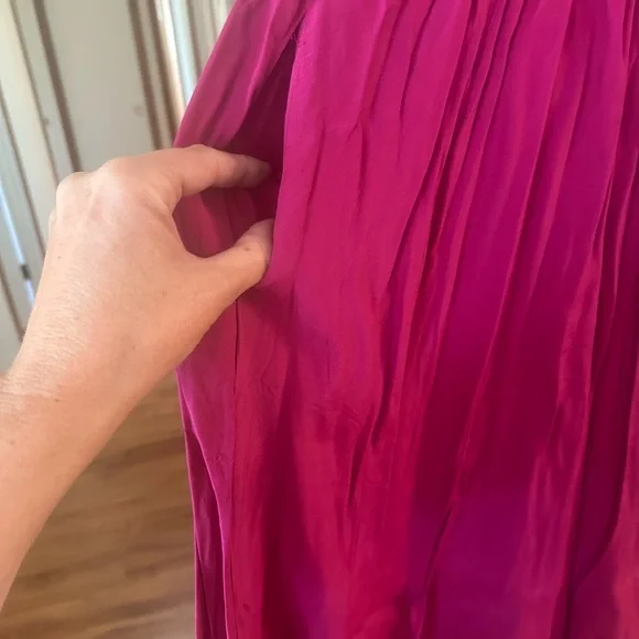 Vibrant Flowy Dress with Pockets - Picture 5 of 6